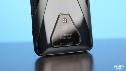騰訊黑鯊游戲手機3評測:從硬件到軟件專為玩家定制